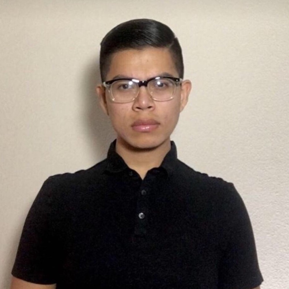 Meet your Posher, Moises